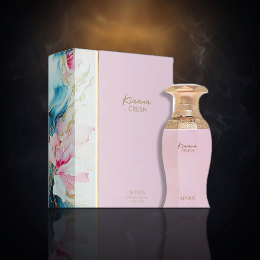 Kiana Crush — Afnan, frasco y caja (fondo oscuro)