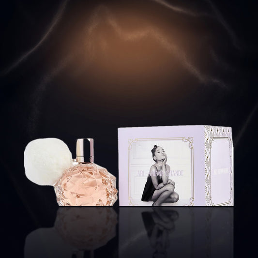 Ari — Ariana Grande, frasco y caja (fondo oscuro)